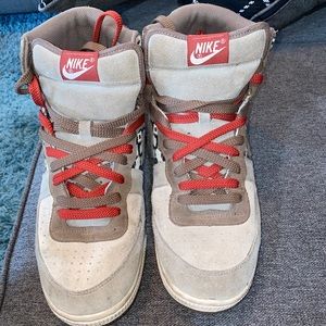 Women Nike top sneakers size 12